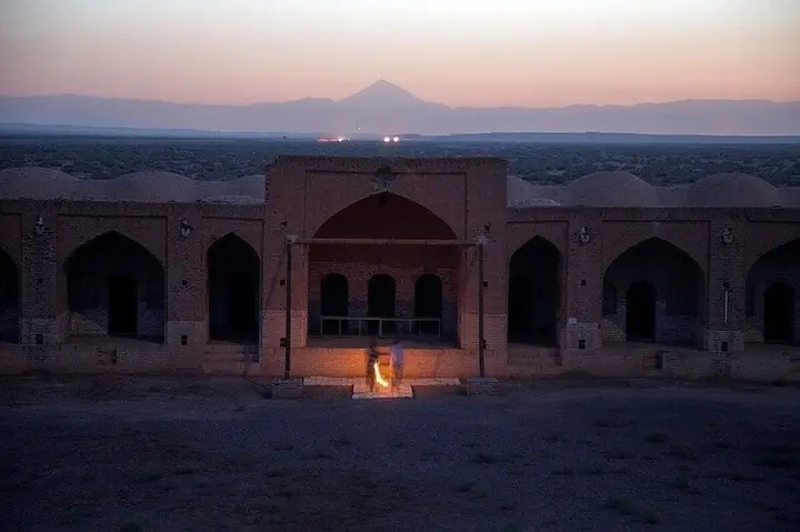 پلمب کاروانسرا؟!/ مگر ملک شخصی است؟!