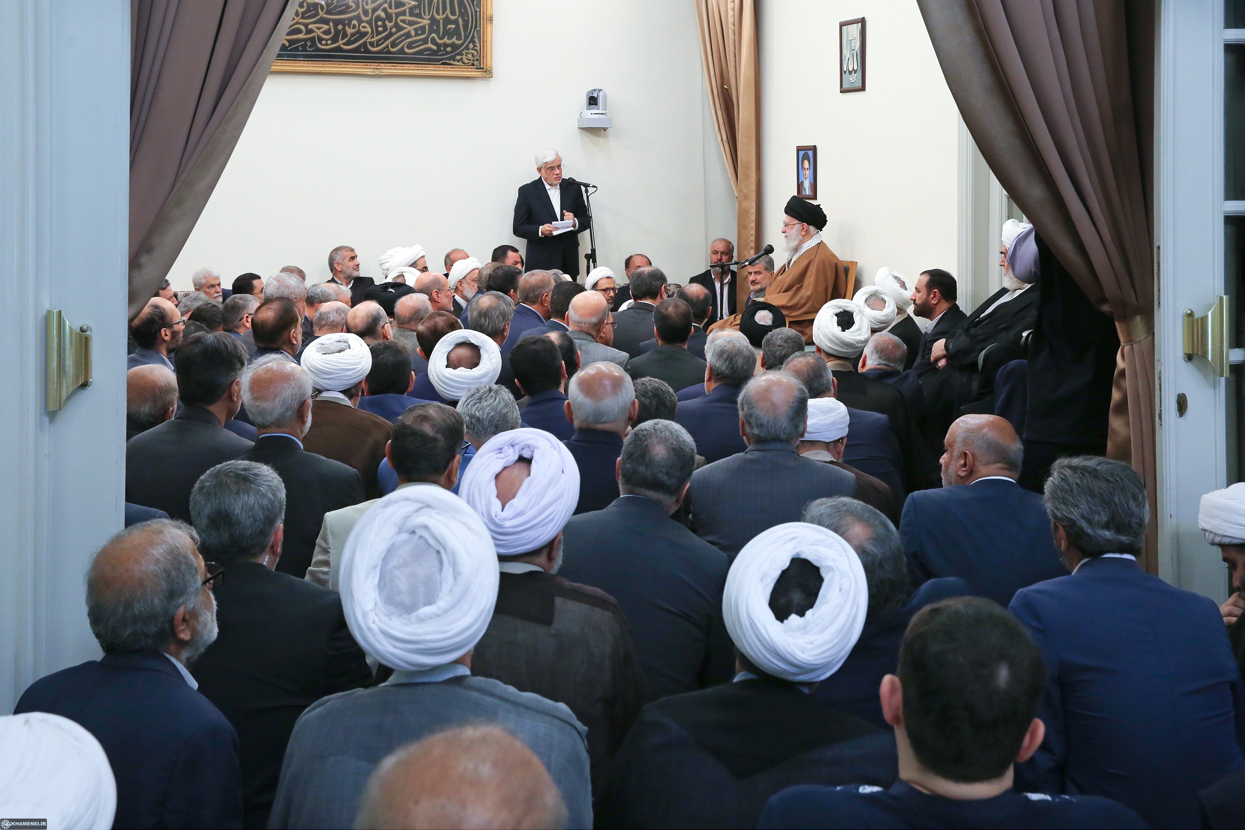 هیچ چیز به نتایج مذاکرات گره زده نشود هیچ چیز به نتایج مذاکرات گره زده نشود