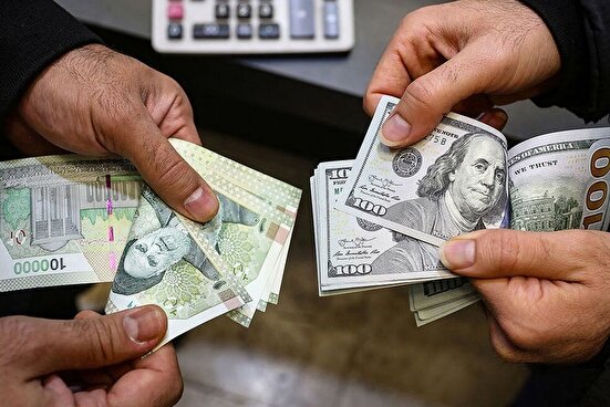 افقه: با یک جلسه مذاکره، ارزش پول ملی ۲۰ درصد تقویت شد