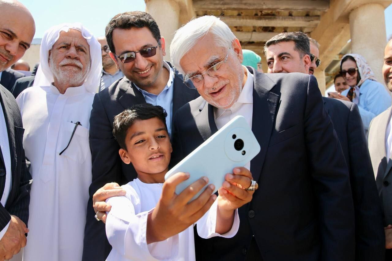 عارف: توسعه دریامحور، راهکاری کلیدی برای تحقق برنامه هفتم توسعه است عارف: توسعه دریامحور، راهکاری کلیدی برای تحقق برنامه هفتم توسعه است
