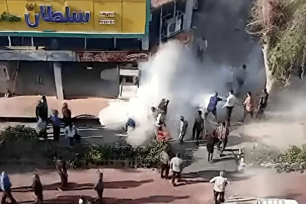 کل ماجرای خودسوزی جوان خوزستانی زیر سر تندروها بود / درایت دولت مانع از ایجاد چالش شد