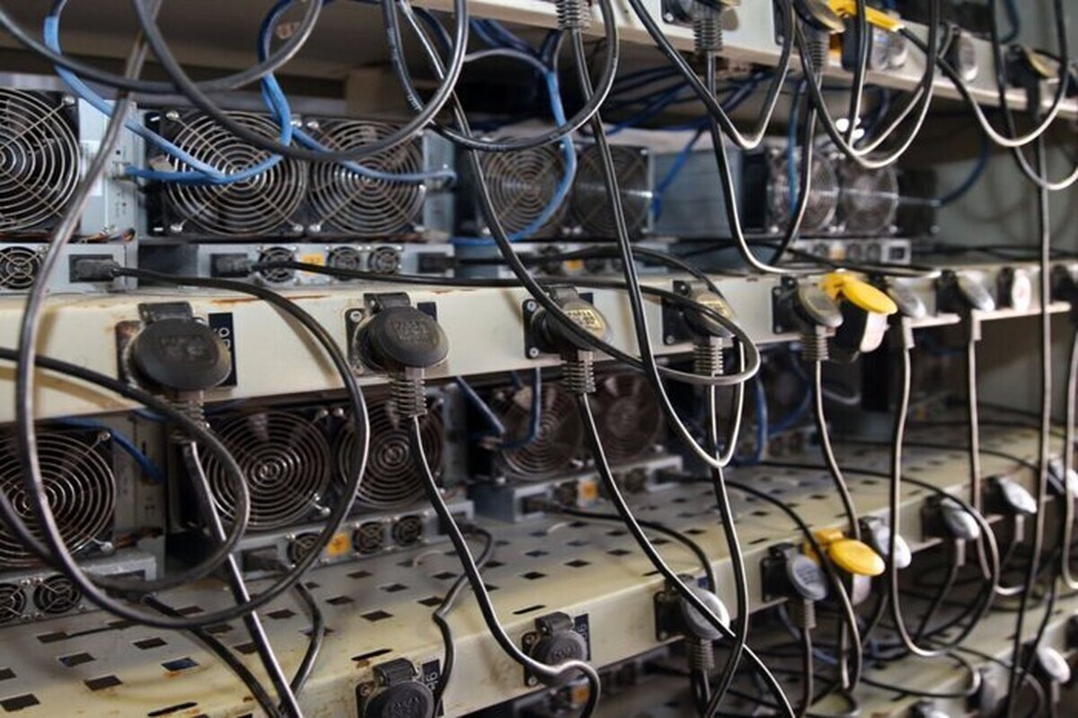 مصرف برق ماینرهای غیرمجاز معادل ۳ نیروگاه اتمی است