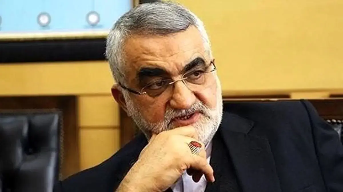 رضا پهلوی در میان جمع ضدانقلاب هم بی‌ارزش است؛ نه حیثیت دارد نه شرافت