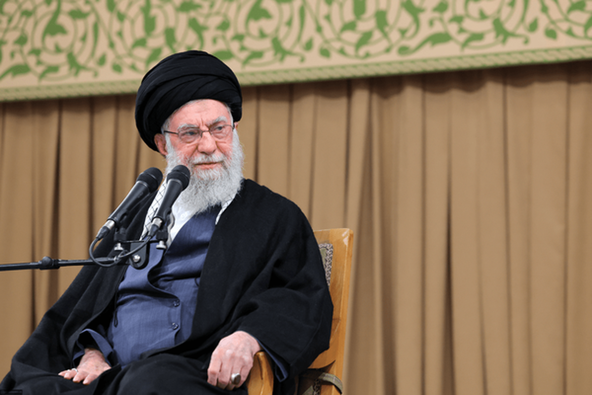 بیانیه ۱۰۰ نفر از علمای جهان اسلام در حمایت از رهبر انقلاب