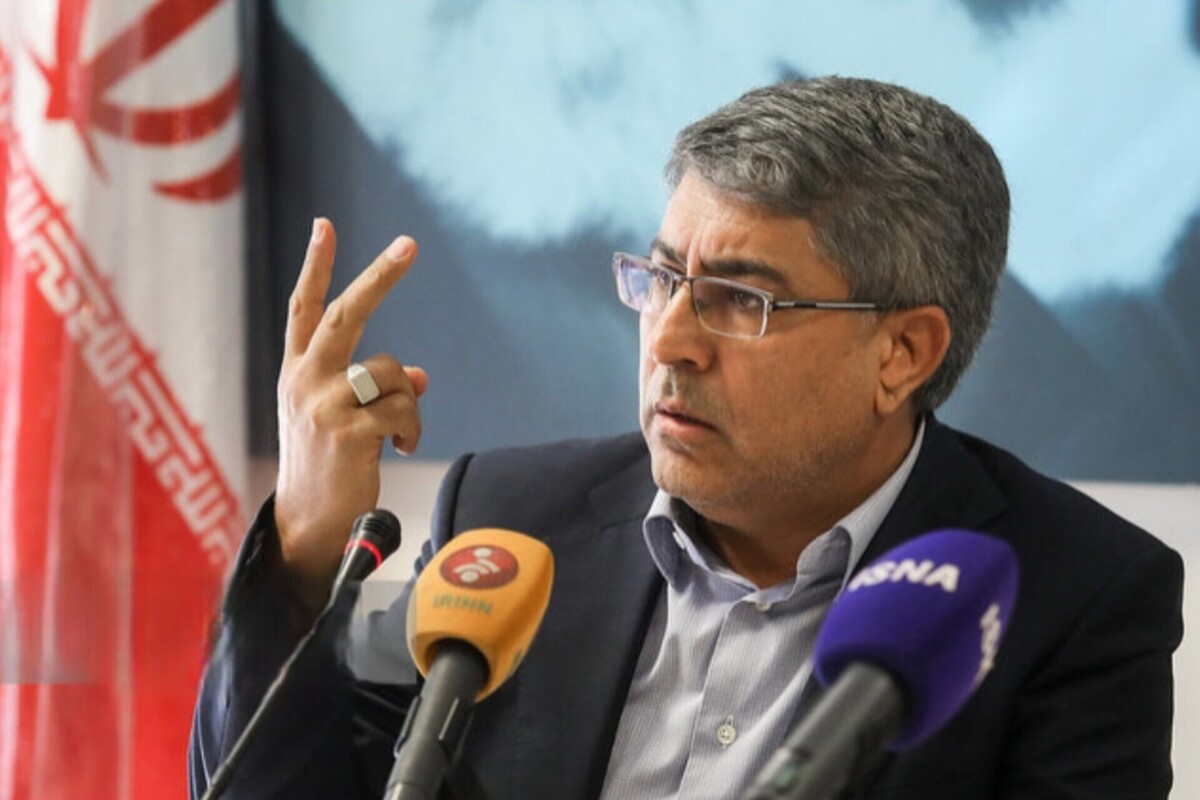 صداوسیما به جای فراری دادن مخاطب، رویکردش را تغییر دهد