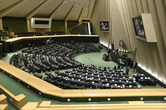 دستور کار کمیسیون های مجلس؛ از بررسی حوادث اخیر کشور تا میزبانی از ۶ وزیر کابینه