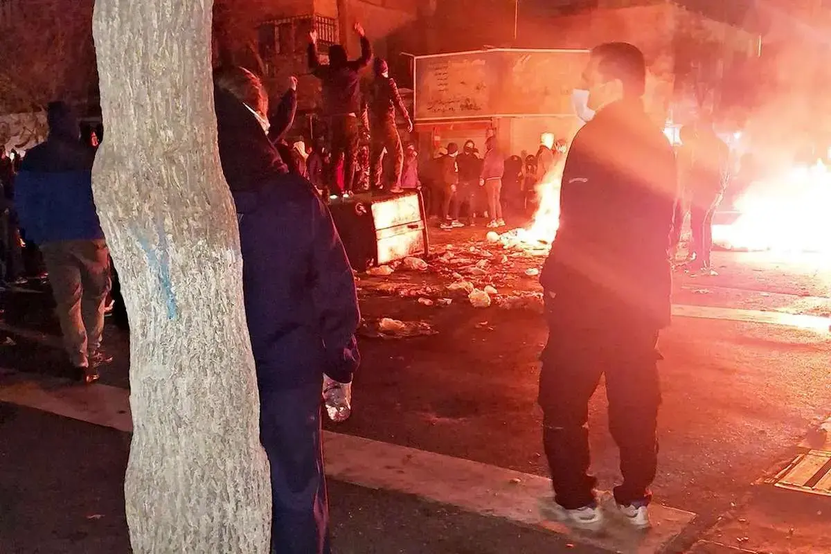 مطالبات همچنان پابرجاست