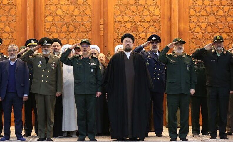 تجدید میثاق پزشکیان و اعضای دولت با آرمان‌های امام خمینی (ره)