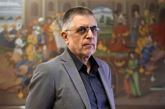 رئیس‌جمهور کاری کند که از شر تحریم‌ها خلاص شویم