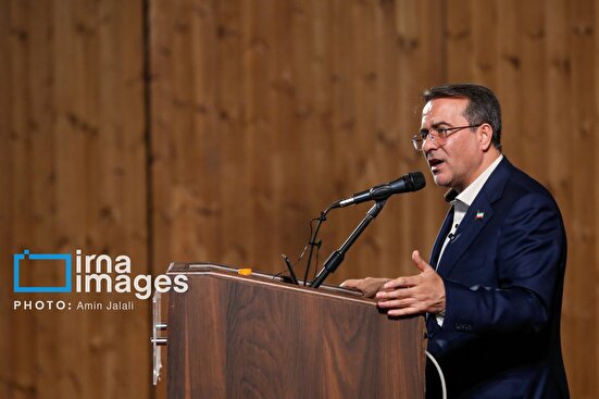 مشکل اصلی ما نه انباشت نیرو، بلکه ناترازی است/خروجی نظام اداری باید رضایت مردم باشد