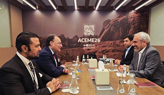 دیدار وزرای اقتصاد ایران و پاکستان در عربستان / تاکید بر افزایش حجم تجارت مشترک