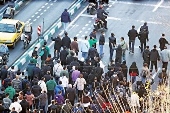 شکاف عمق بین حاکمیت و مردم، سرمایه اصلی دشمن برای فتنه‌های بعدی است