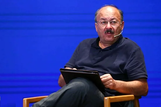 در شرایط فعلی، تضعیف حاکمیت ملی به نفع کشور نیست