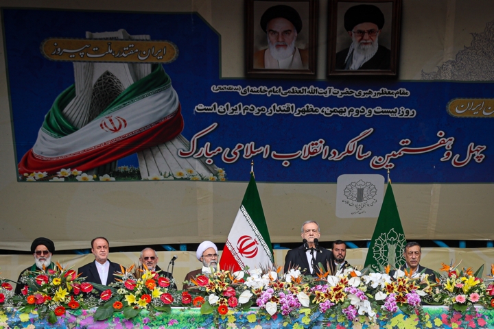 حوادث دی‌ماه غم بزرگی بر دل مردم نهاد/ شرمنده مردم هستیم