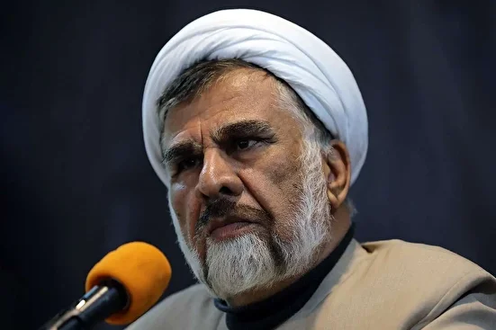 موتورسواری و دوچرخه‌سواری زنان هیچ منع شرعی و قانونی ندارد / عده‌ای رانندگی و رای دادن زنان را هم حرام می‌دانستند