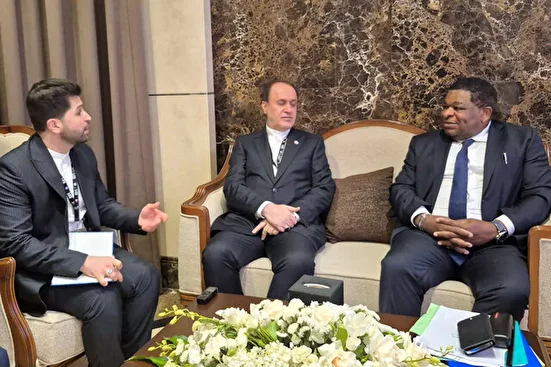 وقت آن رسیده تا همه کشورها تکلیف خود را با آمریکای متجاوز روشن کنند