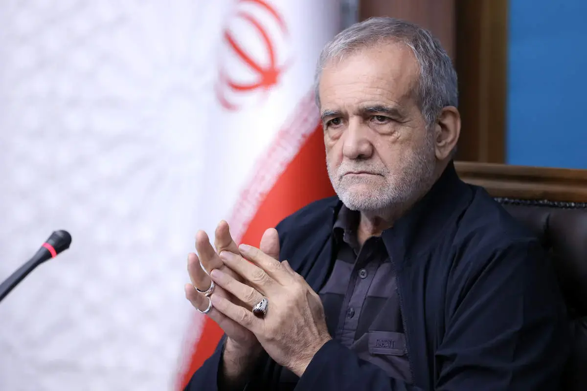 با هیچ قوم و انسانی نباید به غیر از عدالت برخورد شود