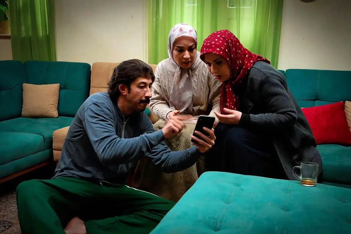 ترکمنستان به کمپر ارسطو «پایتخت» مجوز نداد / چهار قسمت حذف شد