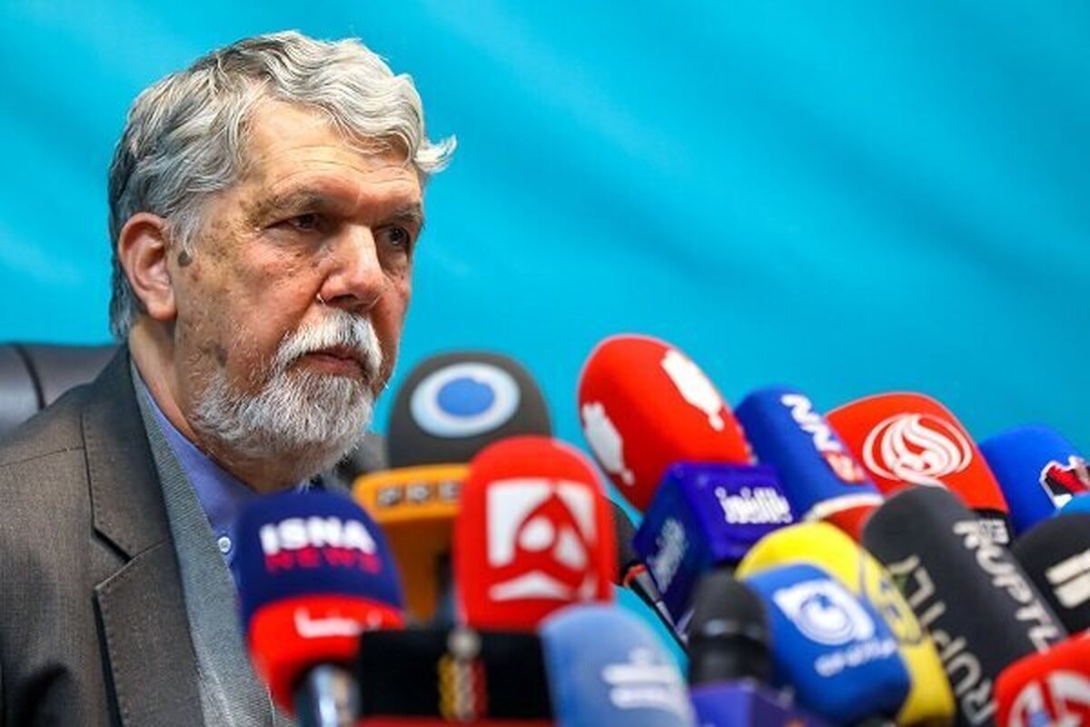 زبان فارسی اصلی‌ترین رکن هویت ایرانی است