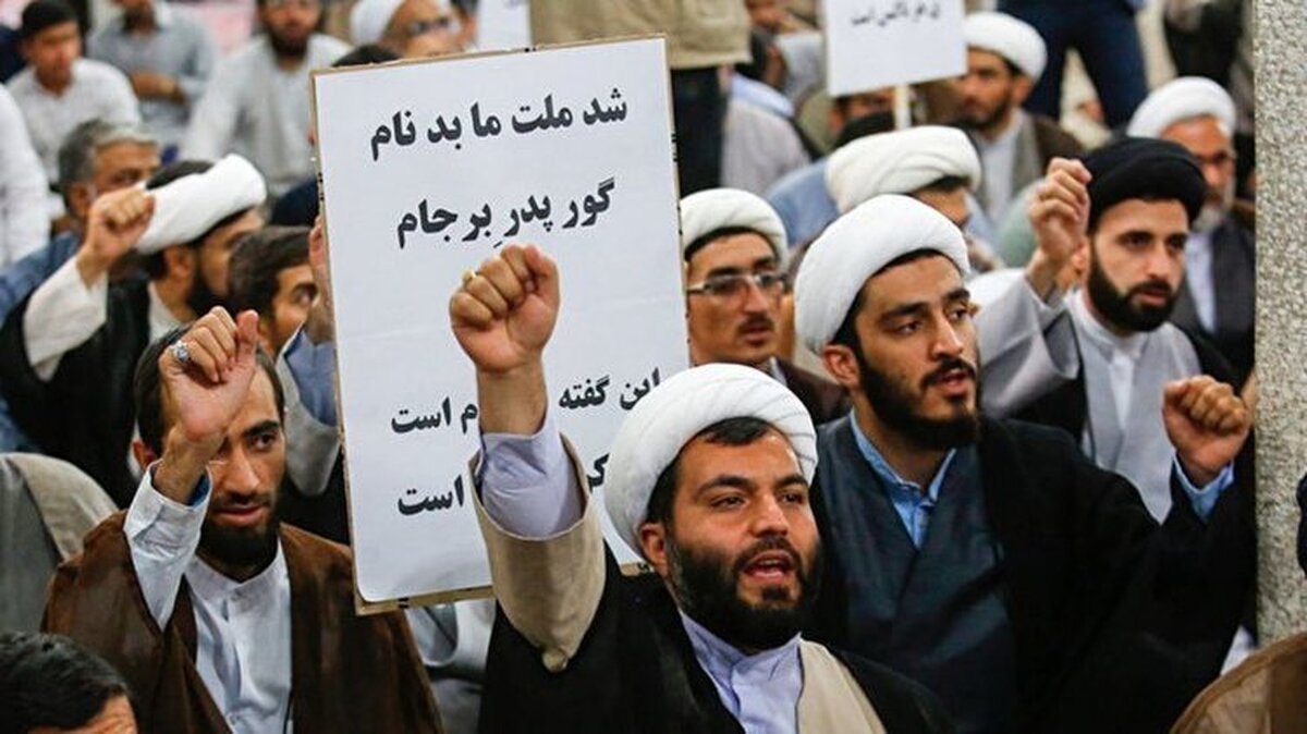 مدعیان انقلابیگری دنبال مسخره کردن و بردن آبروی این و آن هستند