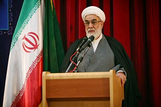 رئیس یک کشور ابرقدرت، نامه می‌نویسد و برای مذاکره التماس می‌کند