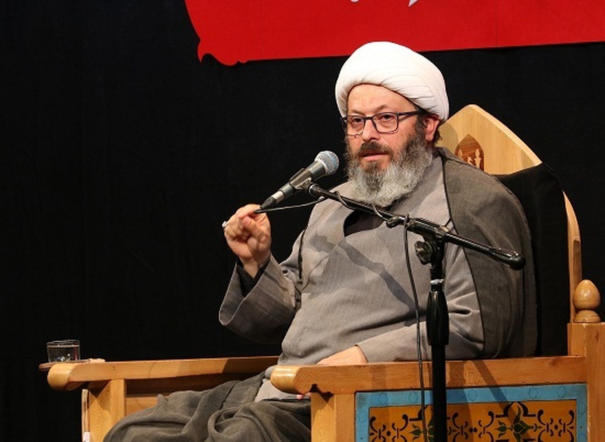 کردمیهن و دیگر حمله‌کنندگان به سفارت عربستان پای منبر روحانی جنجالی جبهه پایداری می‌نشستند
