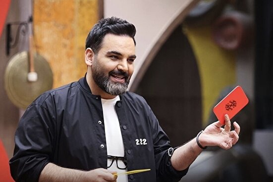 احسان علیخانی با «شفرونی» به جای «شام ایرانی» می‌آید