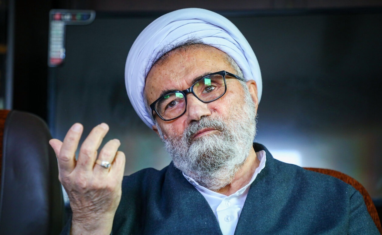صدیقی بعد از افشا شدن پرونده باغ ازگل، نه استعفا داد و نه صادقانه رفتار کرد صدیقی بعد از افشا شدن پرونده باغ ازگل، نه استعفا داد و نه صادقانه رفتار کرد