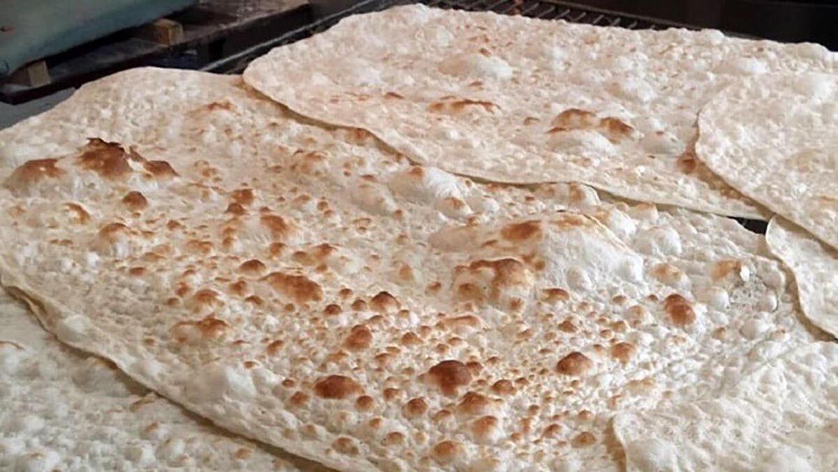 کمبود آرد و نان وجود ندارد