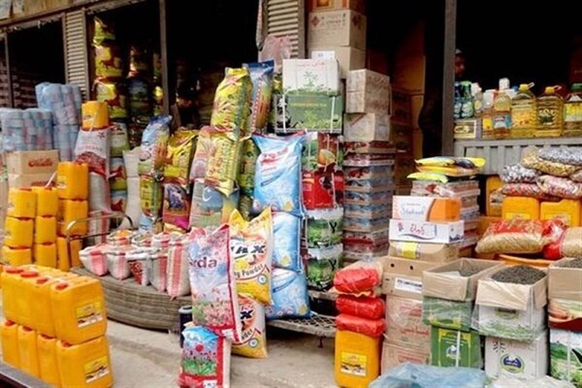 تامین و توزیع کالاهای اساسی در بازار ایران طبق روال عادی