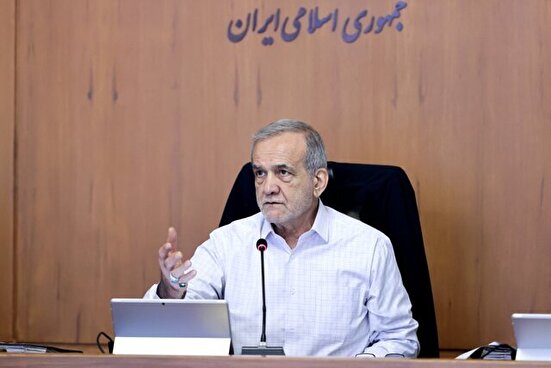 اگر در داخل با نخبگان و مردم توافق بکنیم نیاز به کسی نداریم