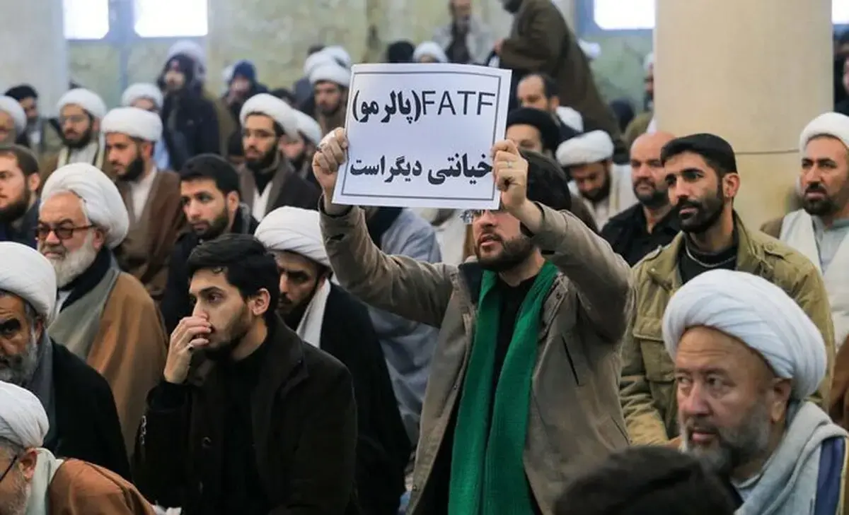 آقایان تندرو! اگر سقف خانه ترک بردارد، آوار بر سر همه خواهد ریخت