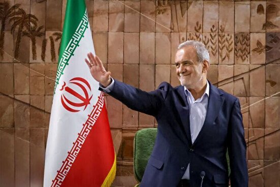 صداقت پزشکیان در استرداد لایحه فضای مجازی، قابل تحسین بود