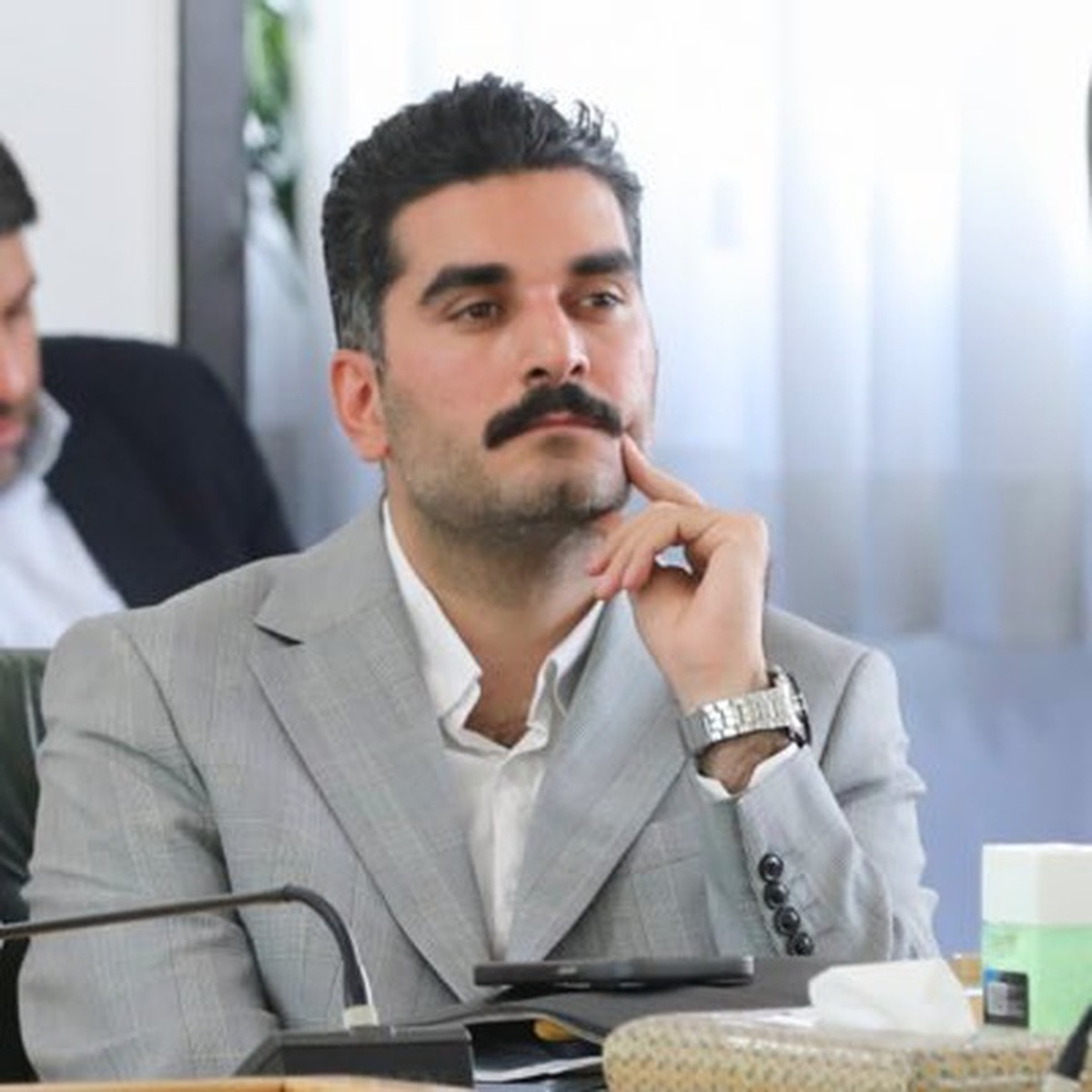 اجازه نمی‌دهیم عده‌ای با خبرسازی سطحی دولت را از مسیر توسعه دور کنند