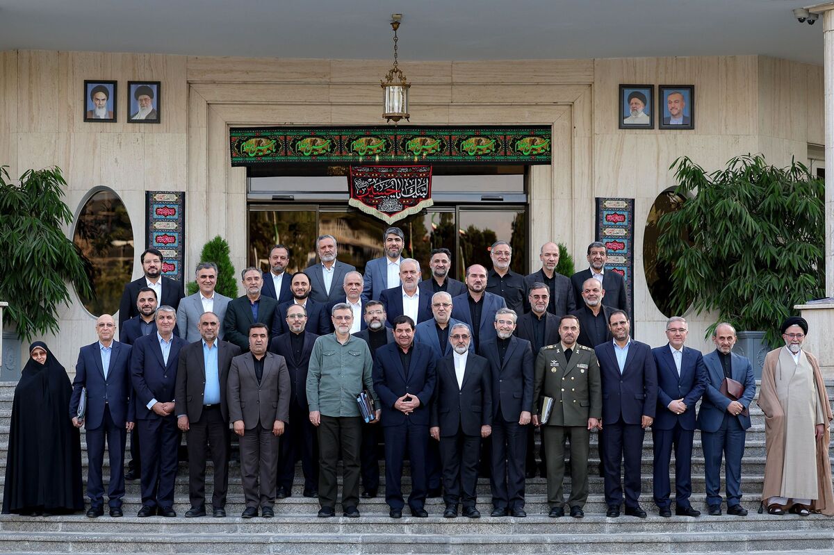 کیهان از روی دولت رییسی پرید!