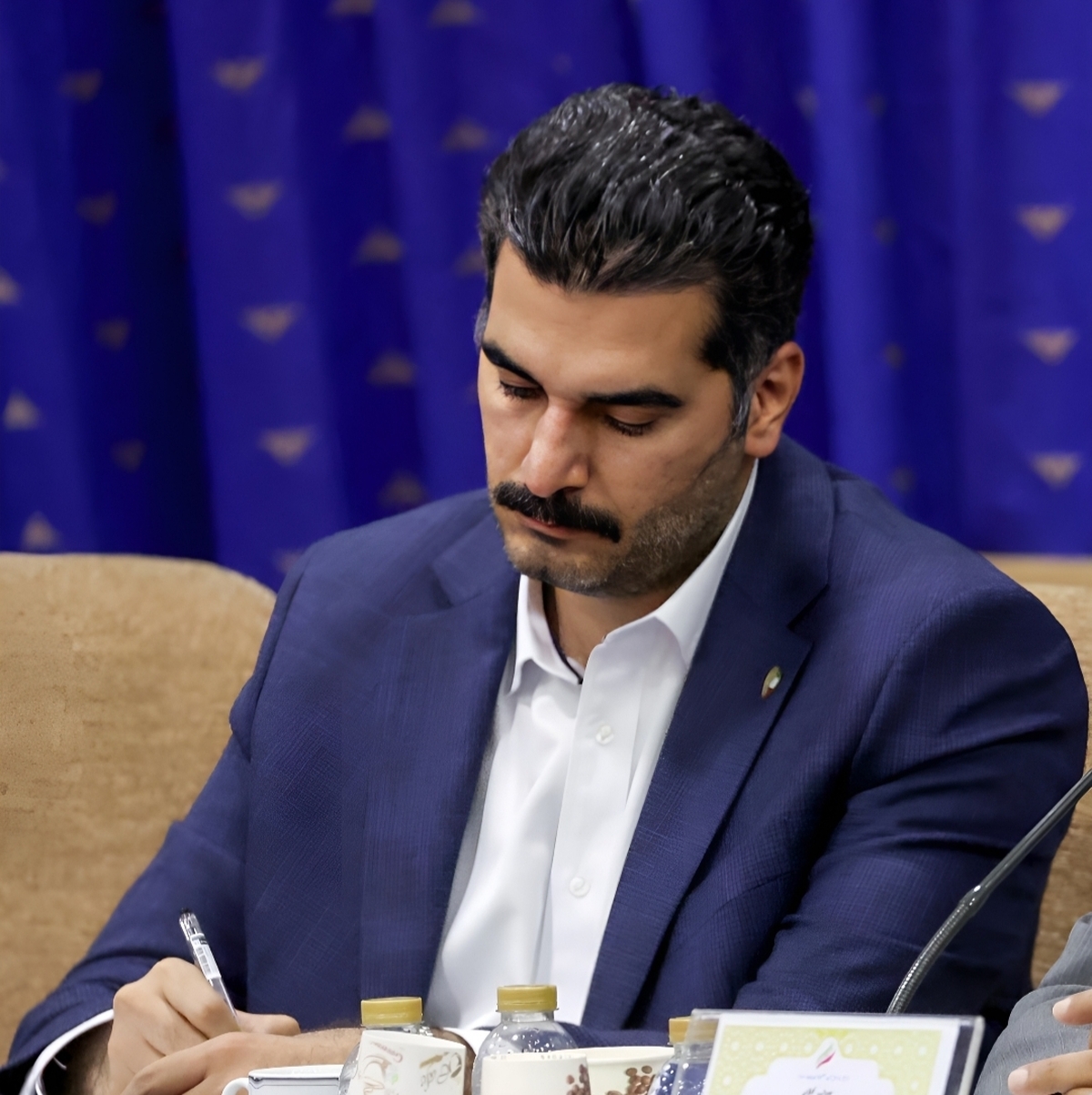 درخواست رئیس امور اطلاع رسانی دولت از نهادهای امنیتی برای رواداری بیشتر با خبرنگاران