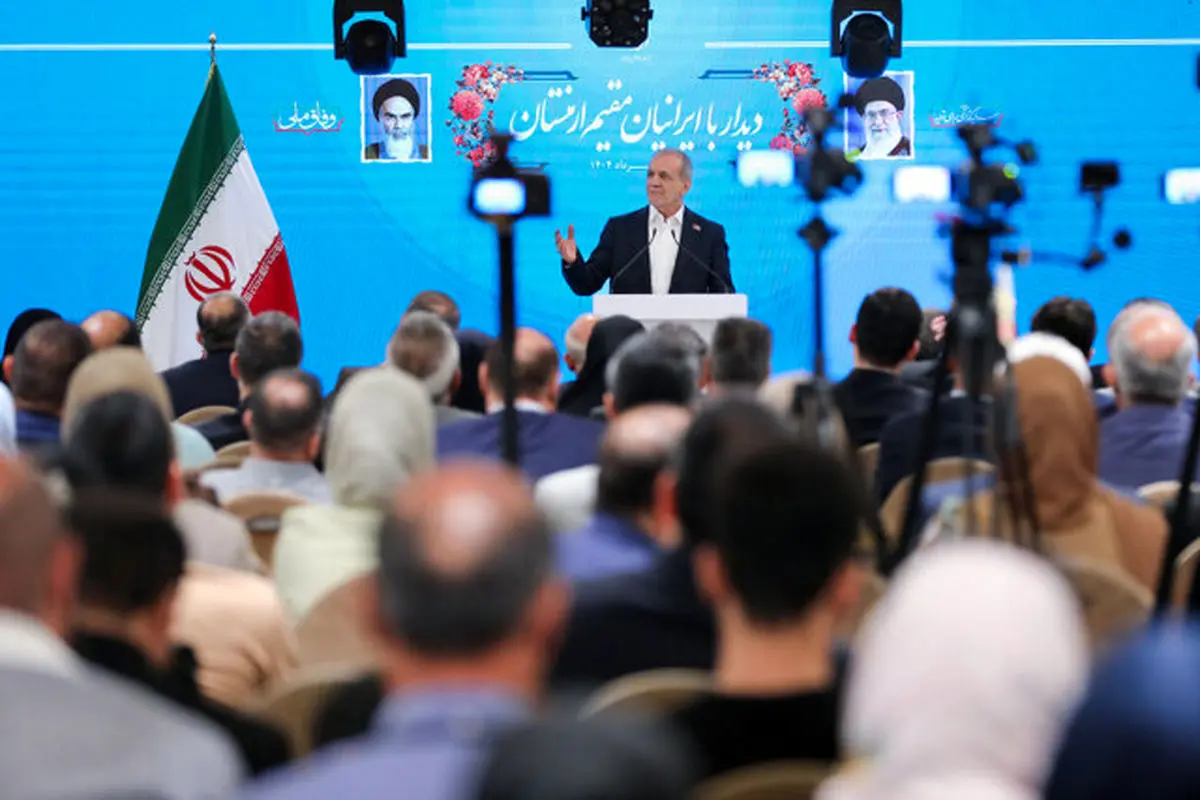 تعامل با دیگر کشورها رمز اصلی رشد و پیشرفت است