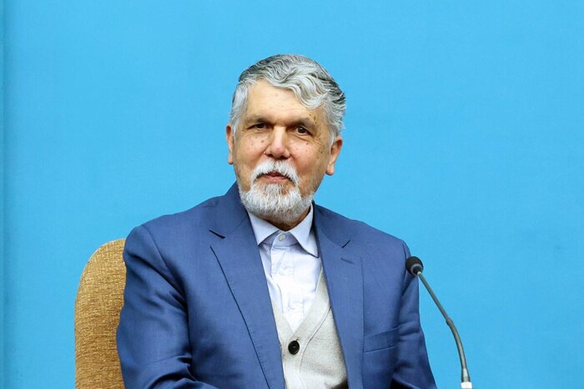 کارت زرد مجلس به وزیر ارشاد، برای او افتخار است
