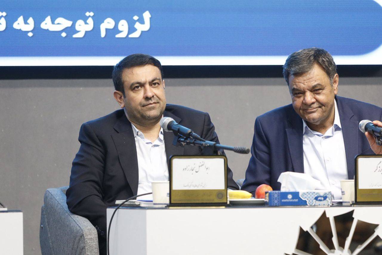 تاکید نجارزاده بر بهبود معیشت کارکنان بانکها تاکید نجارزاده بر بهبود معیشت کارکنان بانکها