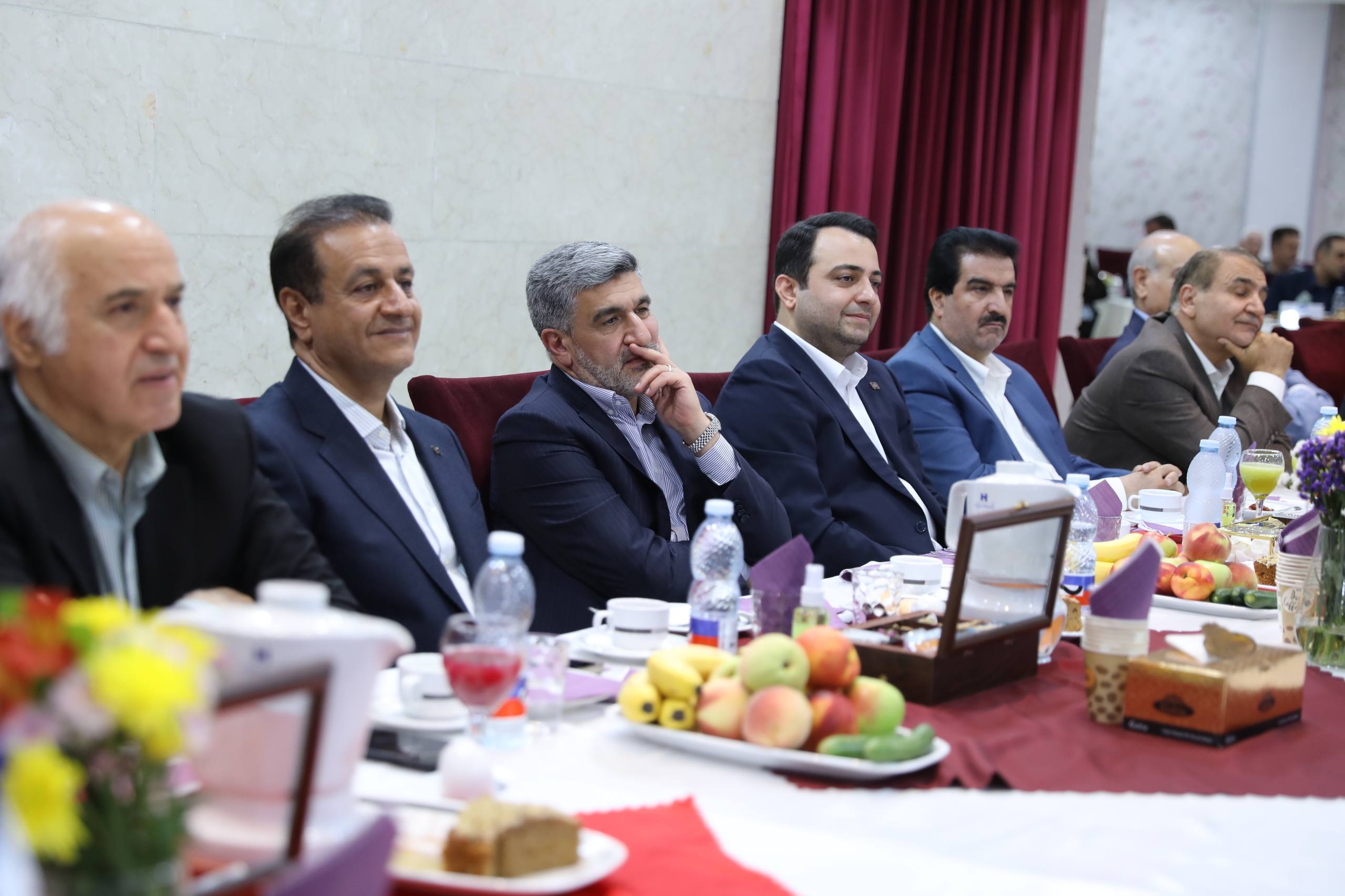 محسن سیفی: مهمترین مسئولیت امروز، تداوم مسیر پرافتخار بانک صادرات ایران است محسن سیفی: مهمترین مسئولیت امروز، تداوم مسیر پرافتخار بانک صادرات ایران است