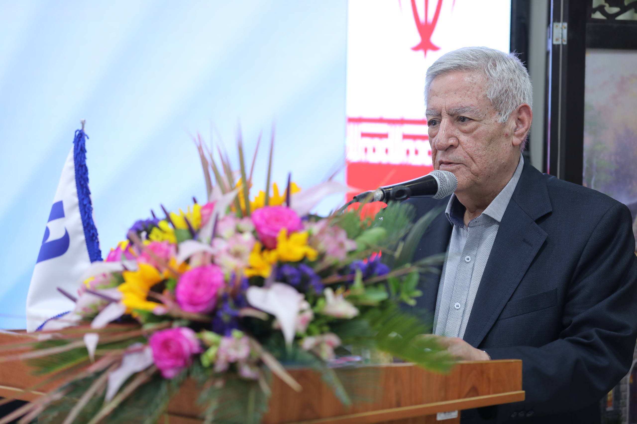 محسن سیفی: مهمترین مسئولیت امروز، تداوم مسیر پرافتخار بانک صادرات ایران است محسن سیفی: مهمترین مسئولیت امروز، تداوم مسیر پرافتخار بانک صادرات ایران است