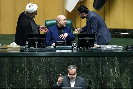 می‌خواهند دوباره مملکت را وارد سیاه‌چاله کنند