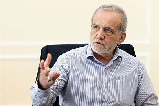 هیچ باوری به اجبار ندارم