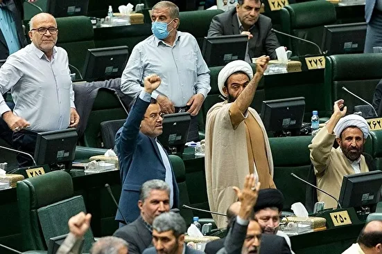 فیل تندروها یاد هندوستان کرده و به سراغ قانون حجاب رفته‌اند