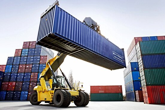 صادرات غیرنفتی ایران به ۲۵ میلیارد و ۹۴۴ میلیون دلار رسید/مکانیسم ماشه هزینه‌های تجارت کشور را افزایش می‌دهد