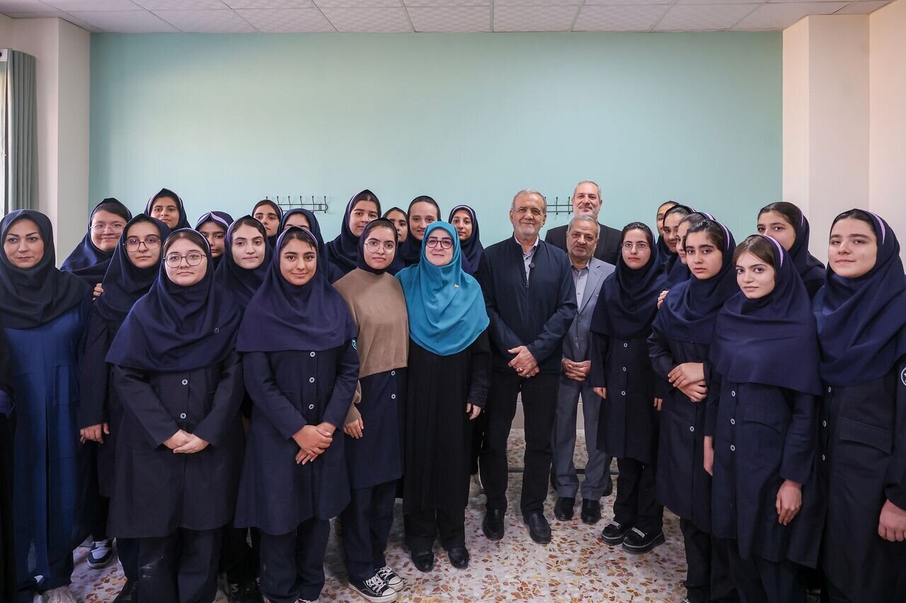 آموزش درست به دانش‌آموزان ربطی به تحریم ندارد