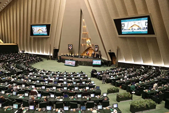 مجلس با تقاضای دوفوریت تعلیق پیوستن به CFT مخالفت کرد