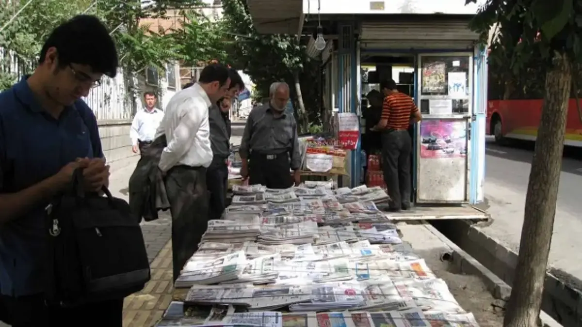 برخی خود و نظر خود را حق مطلق می‌دانند و دیگران را لشکریان جبهه باطل