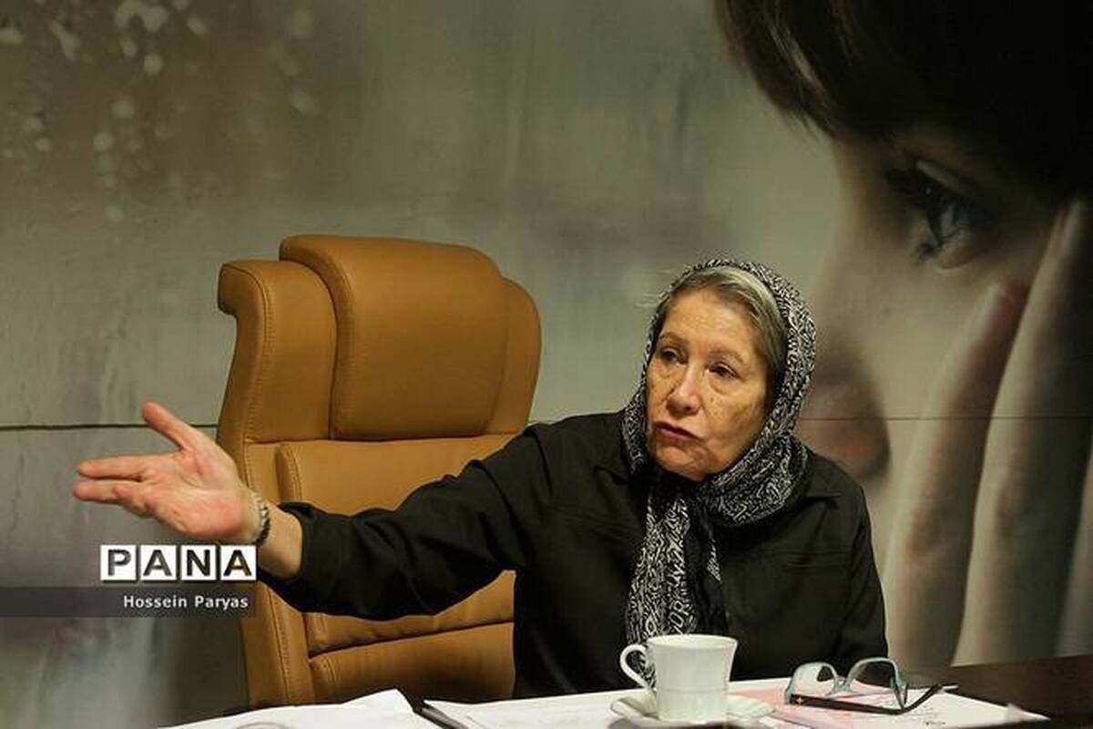 تلویزیون می‌گفت برای «ایدز» از مسائل جنسی نگویید!