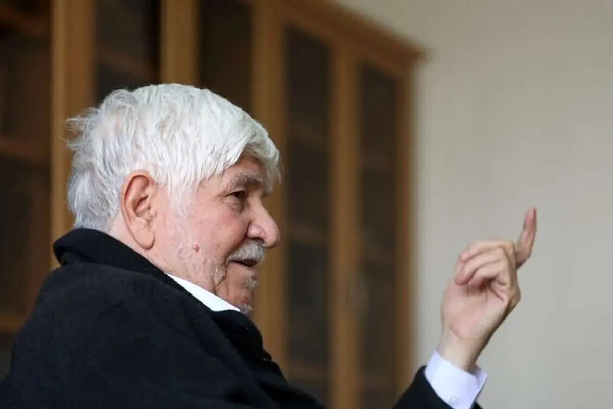 امام برای پخش مکرر نماز جمعه به من تذکر دادند